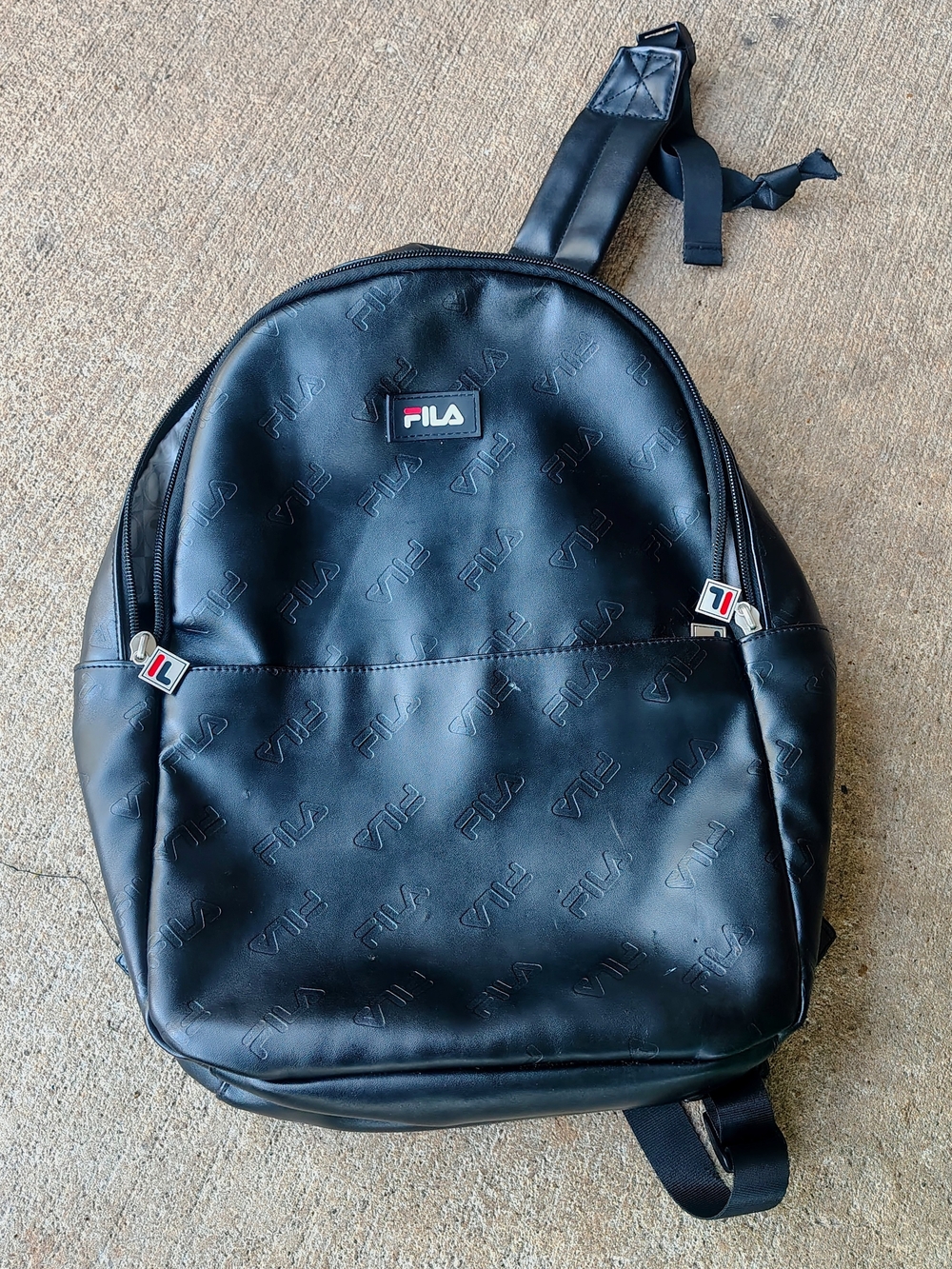FILA Black Men's Backpack - Sleek Logo Design